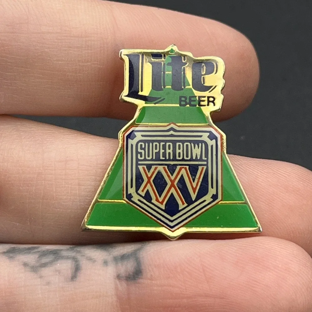 Super Bowl XXV Miller Lite Beer Sponsor‎ NFL Football Lapel Hat Pin